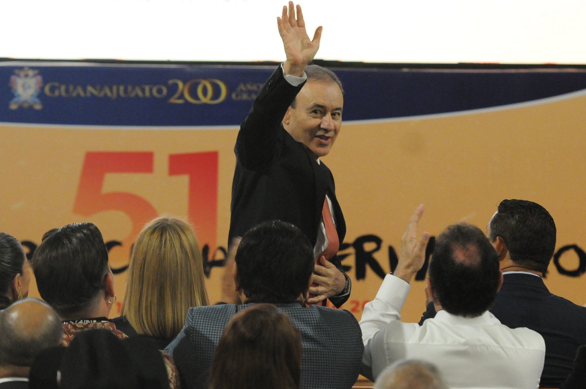 Alfonso Durazo, gobernador de Sonora, asistió a la inauguración del Festival Cervantino