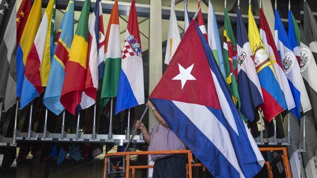 Reabren oficialmente embajadas de Cuba y Estados Unidos