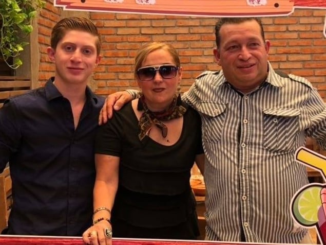 Octavio Ocaña, Ana Lucía Ocaña y Octavio Pérez.