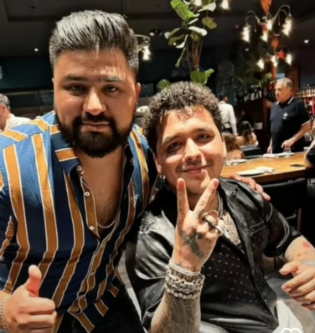 Christian Nodal y fanático