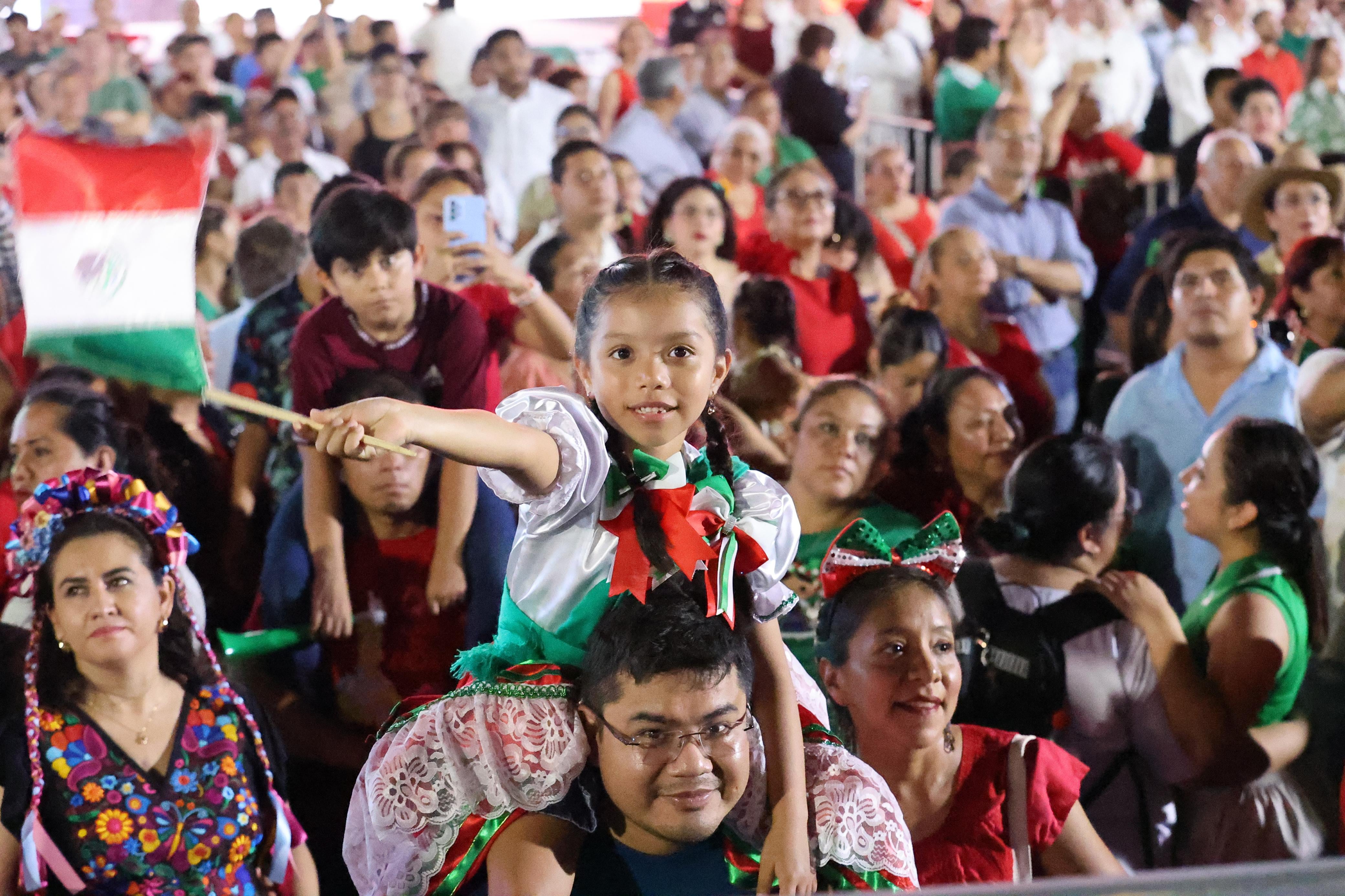 Javier May da Grito de Independencia en Tabasco.