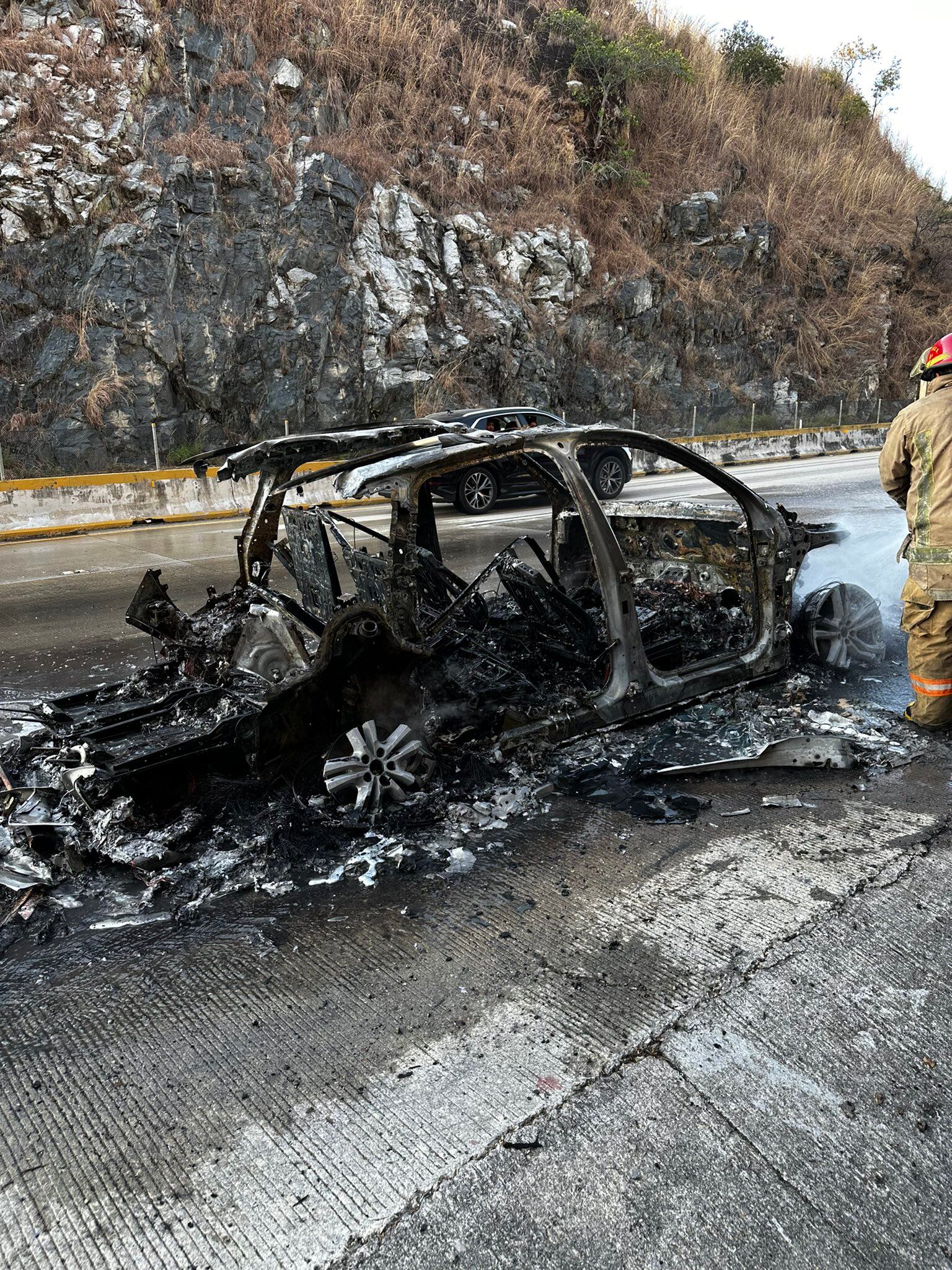 Audi Q7 se incendia