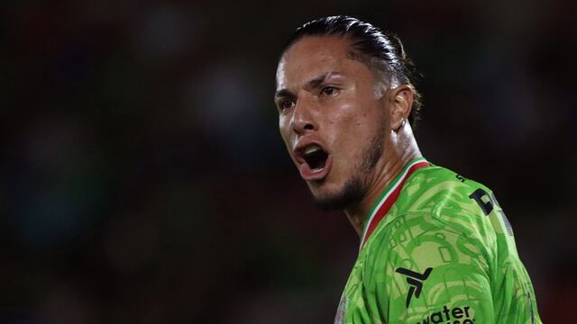 Carlos Salcedo.