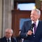 AMLO se corrige, ha cumplido 98 de 100 compromisos; Ayotzinapa y descentralización, los pendientes