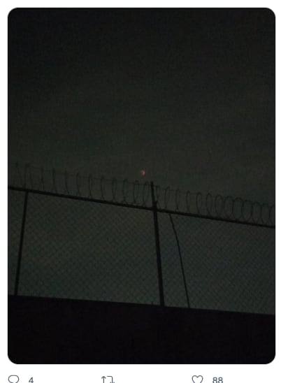 Fotos con mala calidad del Eclipse Lunar 2022