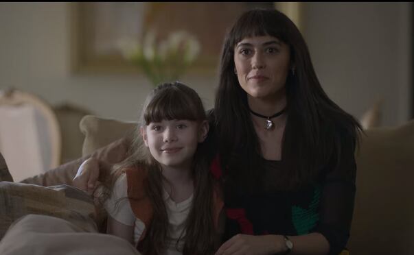 Sofí y Michelle Salas.