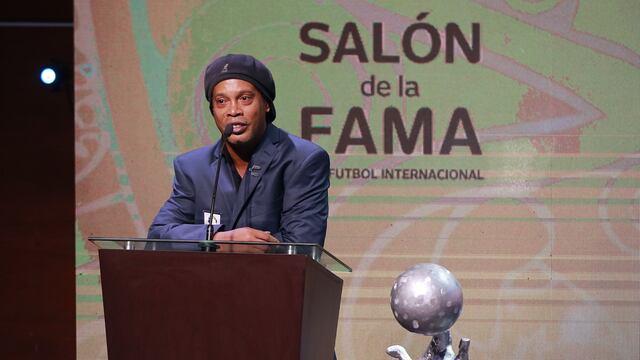 Ronaldinho en el Salón de la Fama