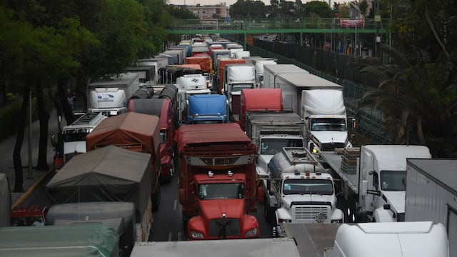 Estados Unidos aplica aranceles a camiones pesados