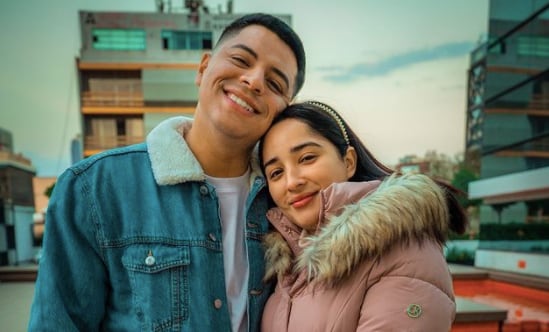 Eduin Caz y su esposa Daisy Anahy