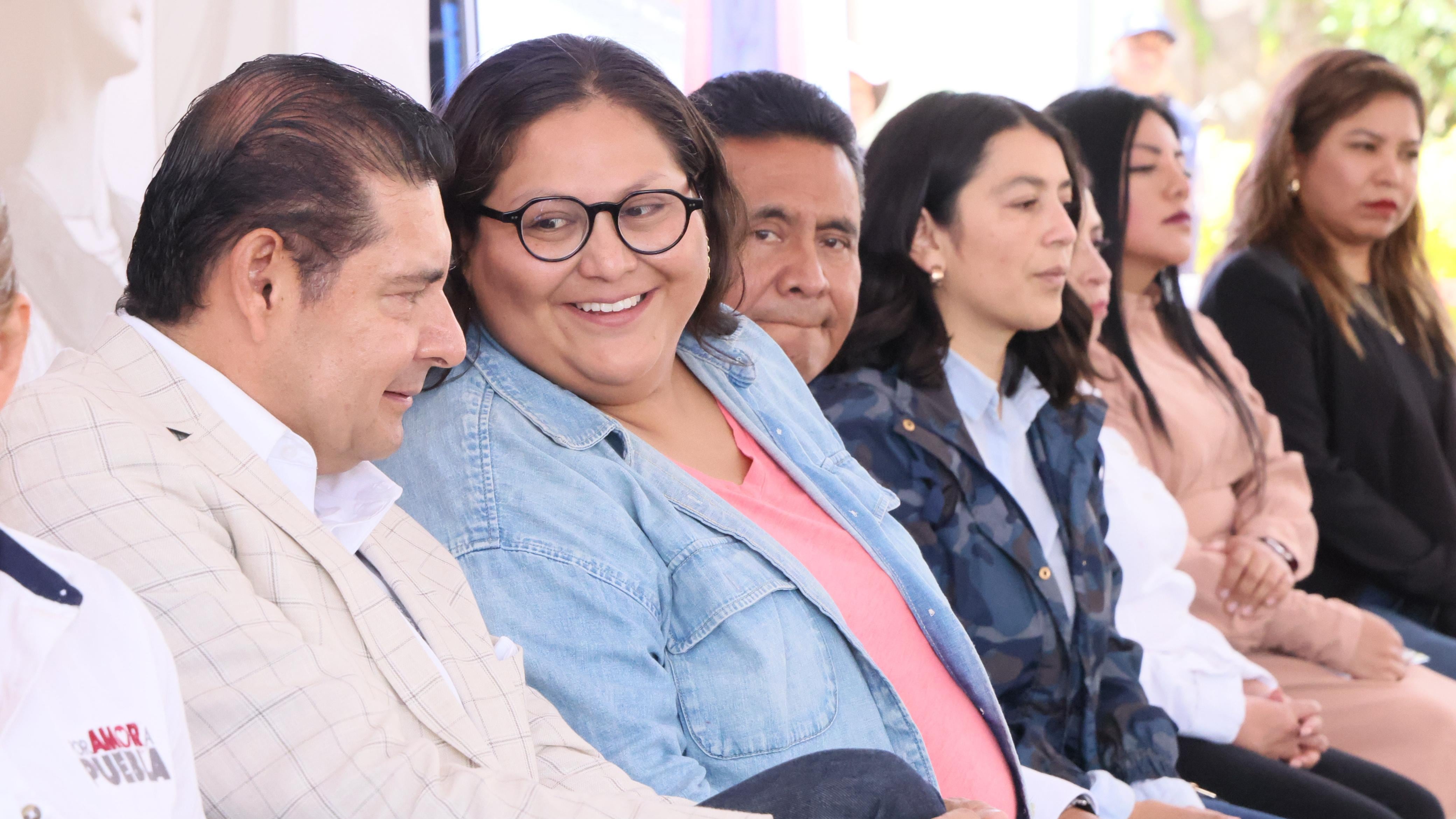 “Es tiempo de mujeres”: Alejandro Armenta y Citlalli Hernández escucharon propuestas en Coronango contra la violencia de género