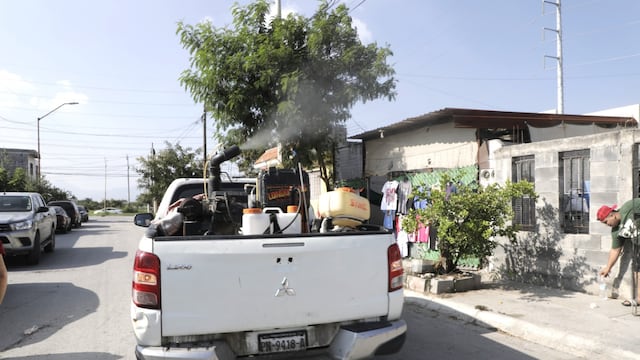 El Gobierno de Escobedo reforzó los operativos de fumigación en Escobedo y descacharrización en colonias del sector norponiente.