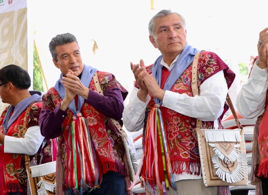 Rutilio Escandón y Adán Augusto López entregan  Fertilizantes para el Bienestar