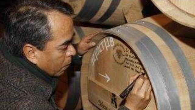 Bernardo Córdova Tello, cónsul en la Embajada de México en España