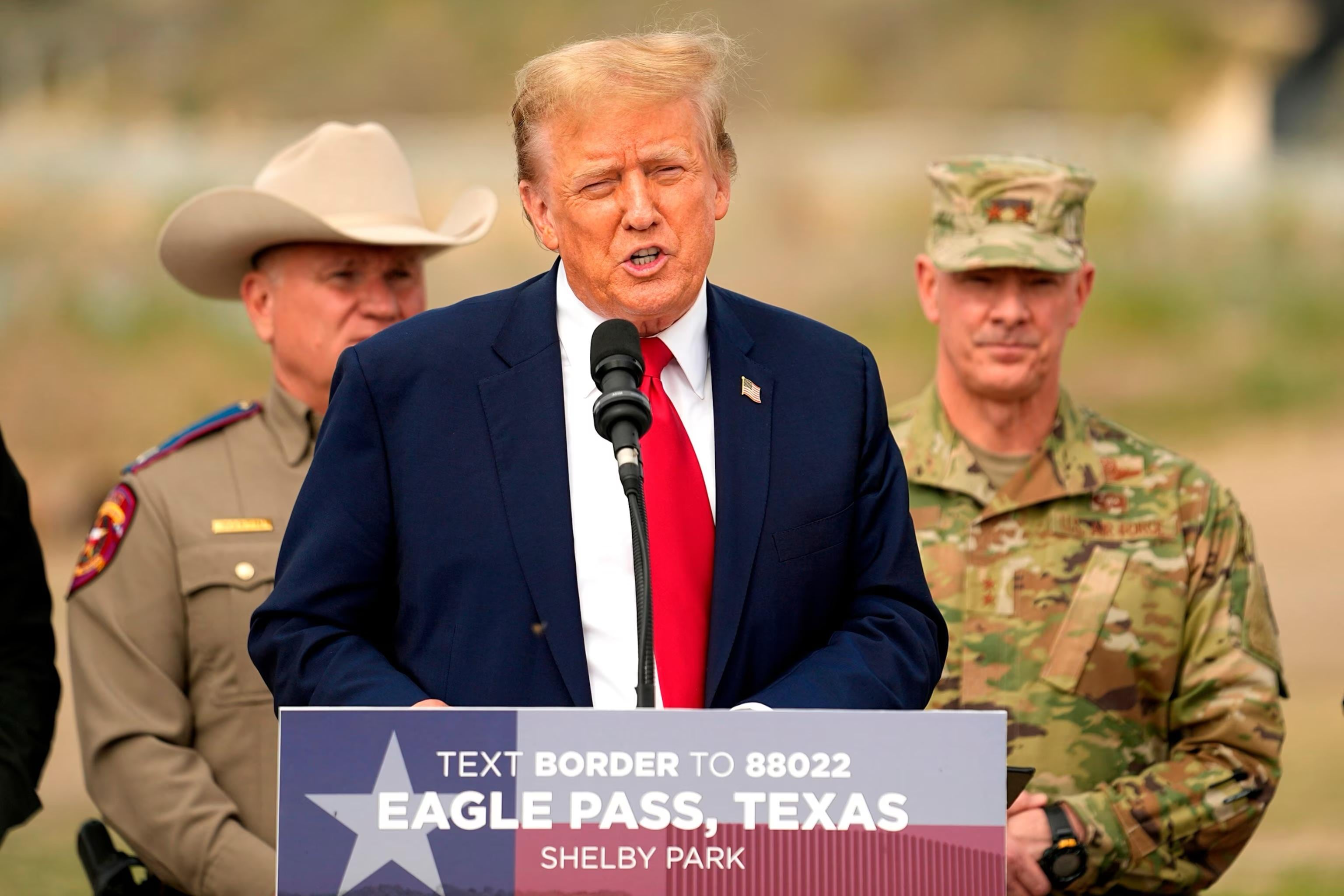 Analistas descartan vía militar en México; cooperación México-EU reduce tráfico de fentanilo.