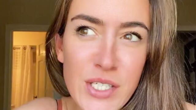 Mujer descubre infidelidad de su esposo por foto en Disneyland