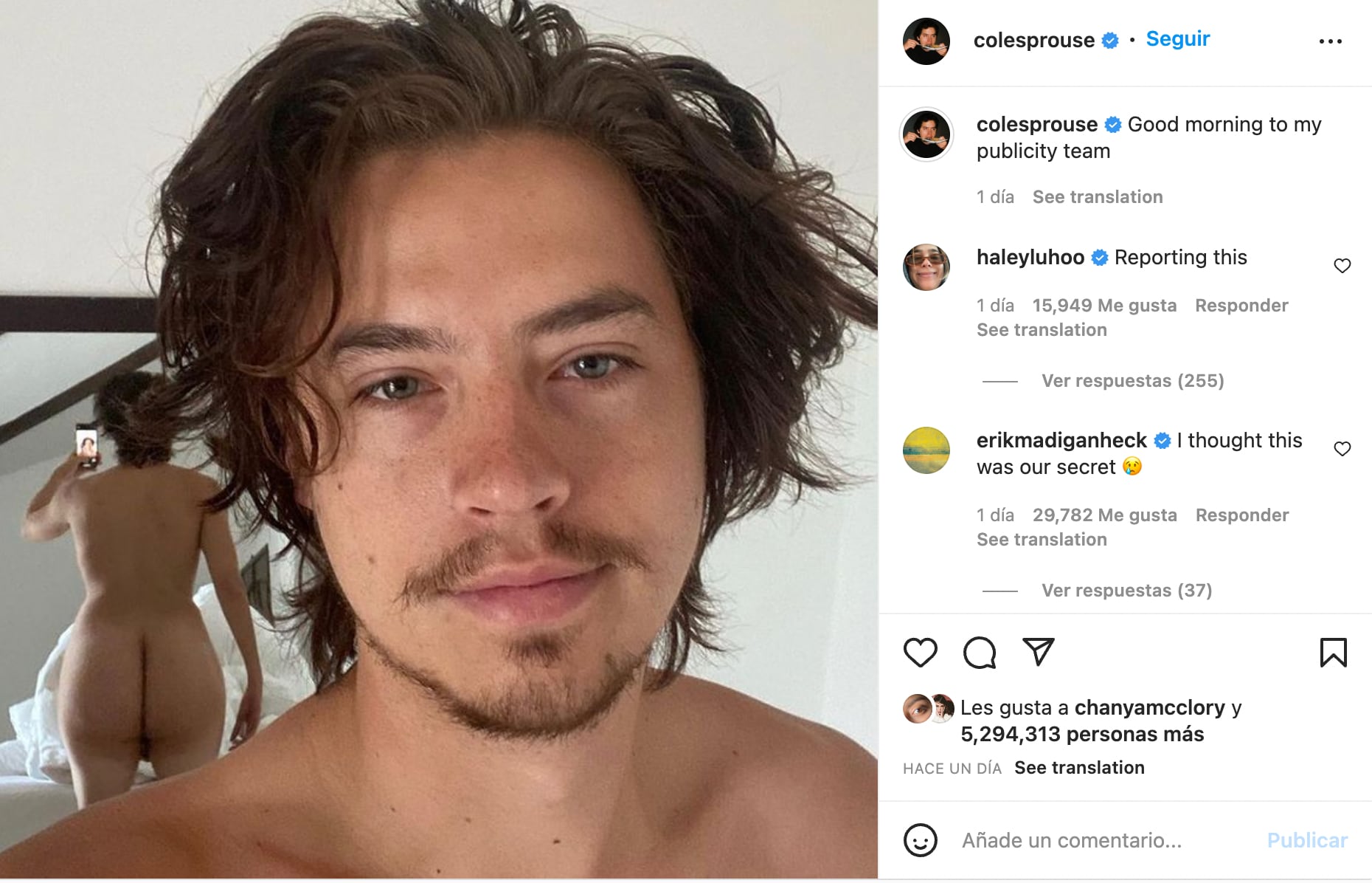 Cole Sprouse publica fotografía desnudo