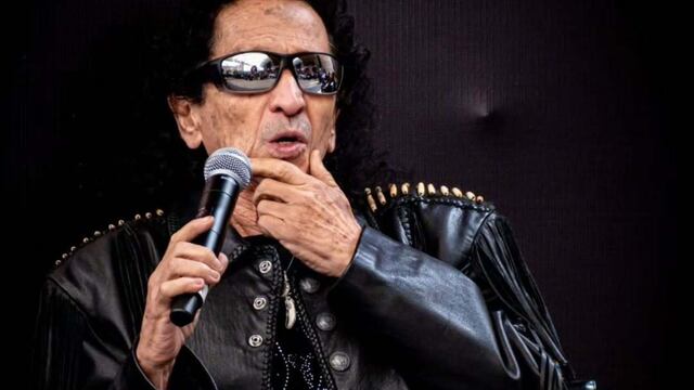 Álex Lora de El Tri