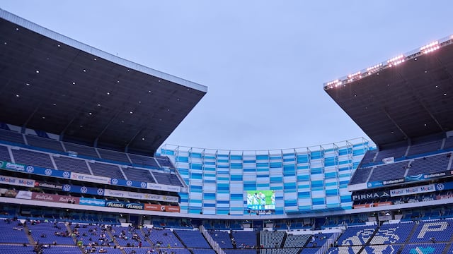 Ni 100 personas fueron al Estadio Cuauhtémoc.