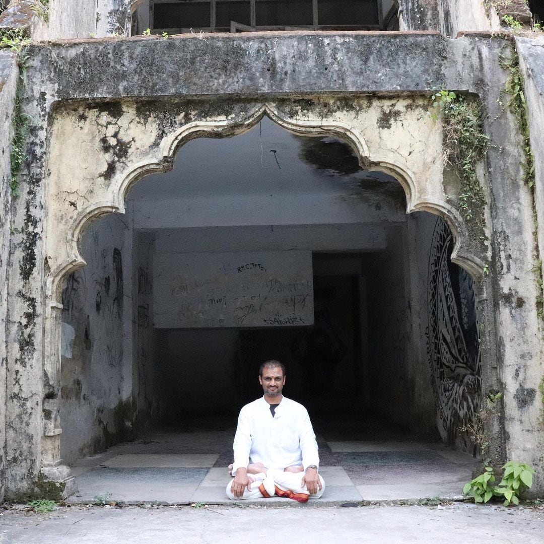 Sharath Jois, heredero de ashtanga yoga.