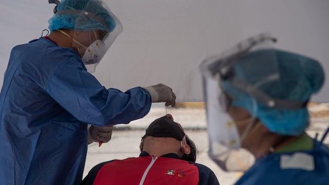 Pruebas de Covid-19 en quioscos de la CDMX.