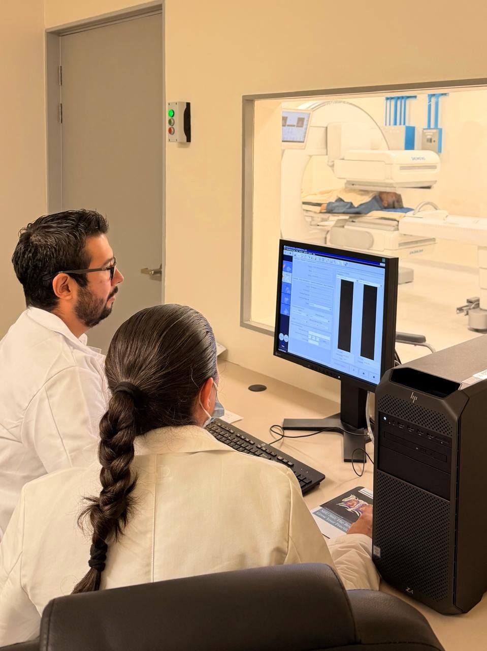 ISSSTE fortalece la atención oncológica y la infraestructura hospitalaria en Jalisco.