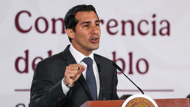 Rommel Pacheco en la conferencia Mañanera del Pueblo