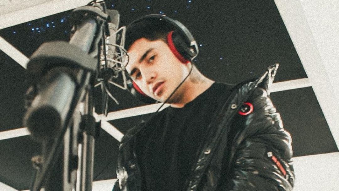 Identifican a cantante Jhay Pa como el conductor de Cybertruck Tesla que se estrelló en CDMX