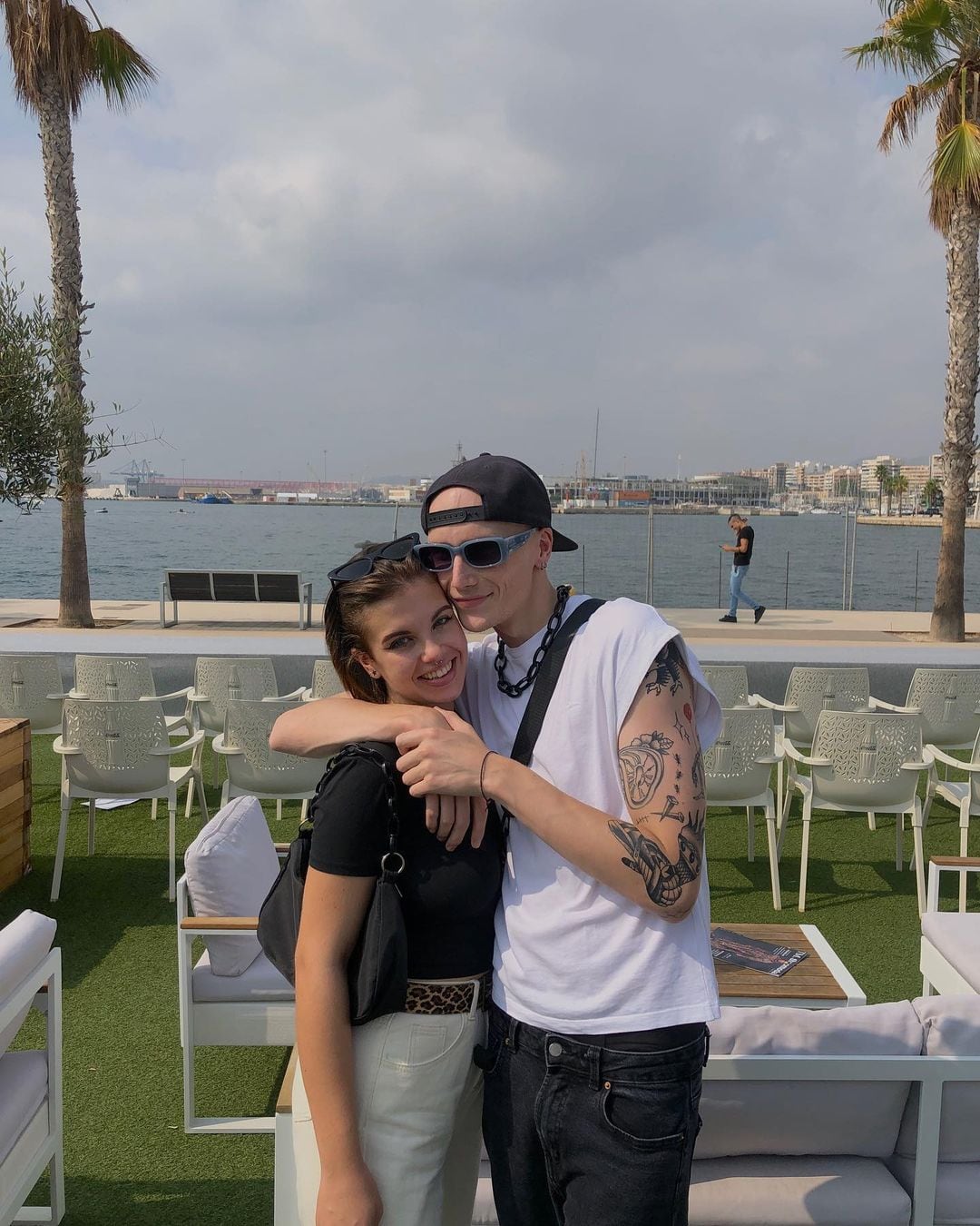 Carlos Sarriá 'Charlie' con su novia Nerea.