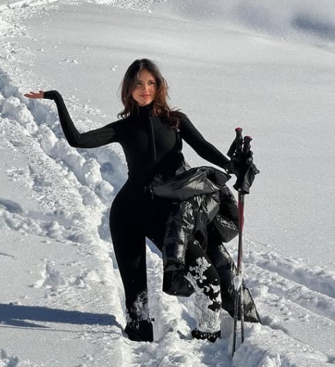 Eiza González comparte una sesión de fotos invernal