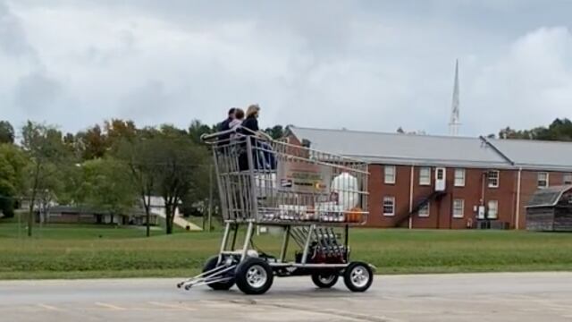 Carrito del super como coche