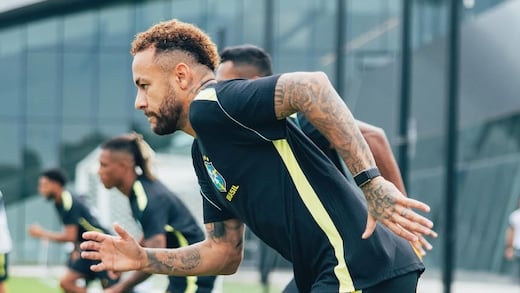 Neymar entrena con Brasil, pero su debut en el Mundial aún tendrá que esperar