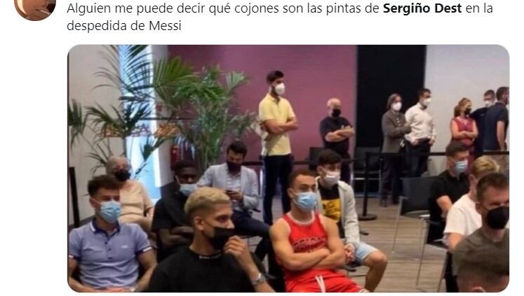 Sergiño Dest en la despedida de Lionel Messi