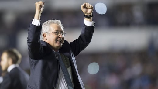 Víctor Manuel Vucetich aparece como opción de Tigres para ocupar el banquillo