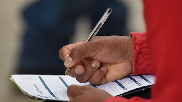 Imagen de una feria de empleo en Toluca, Estado de México