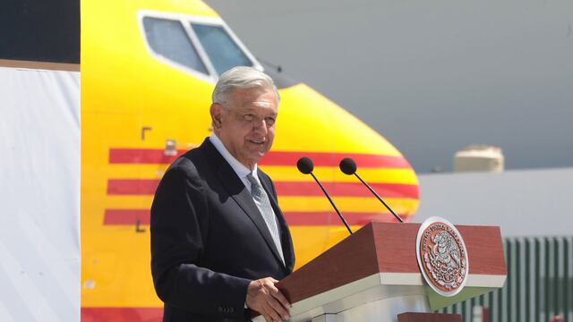 Andrés Manuel López Obrador, presidente de México, presidió el arribo del primer vuelo de carga de la empresa DHL en el Hangar 3 de Servicios Aeroportuarios del Aeropuerto Internacional “Felipe Ángeles” (AIFA).
