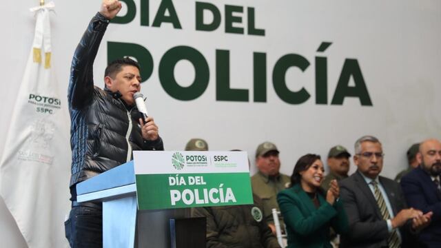 Ricardo Gallardo celebra el Día del Policía en San Luis Potosí