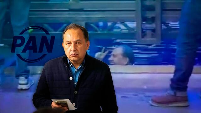 Max Cortázar cae al agua durante presentación del PAN en el Frontón México