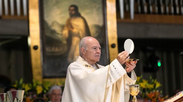 Arzobispo primado de México, Carlos Aguiar Retes, durante misa en la Basílica de Guadalupe