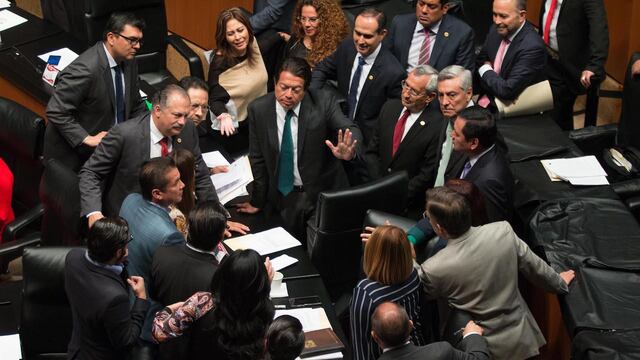 Congreso de la Unión plantea juicio político a diputados de Baja California.