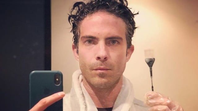 El actor mexicano pide alejarse de Internet