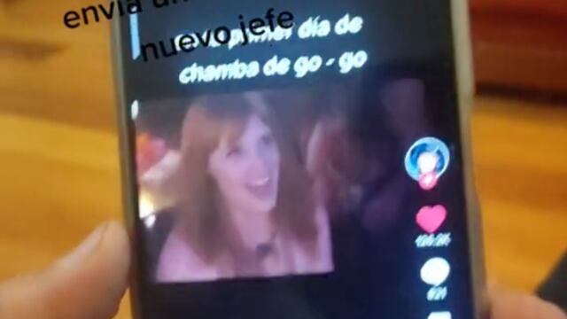 Su hijo la exhibe con su nuevo jefe