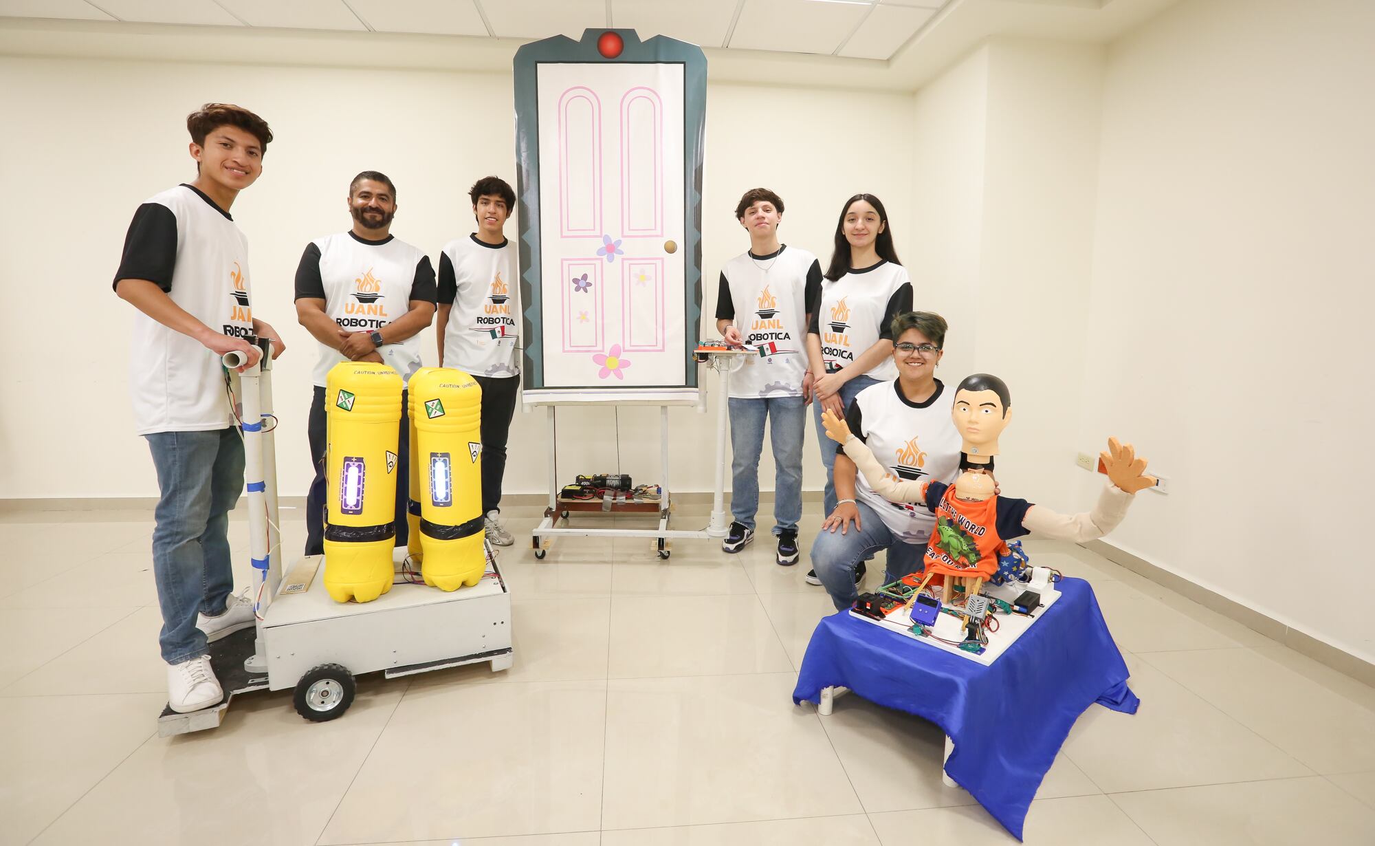 Estudiantes de la UANL - Robocup 2022