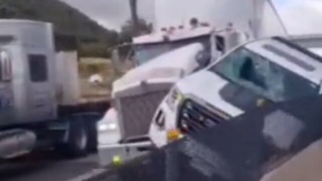 Chofer de tráiler evita un asalto en Arco Norte