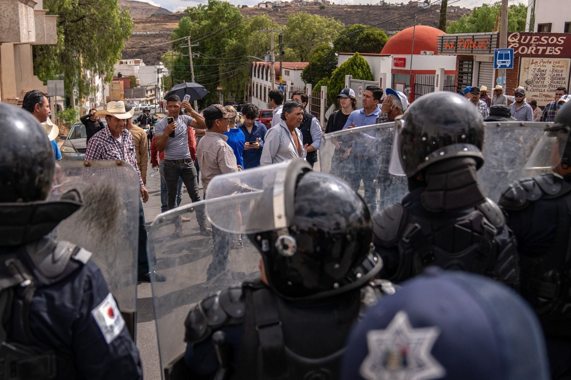 Productores de frijol protestan por tercer día consecutivo en Zacatecas