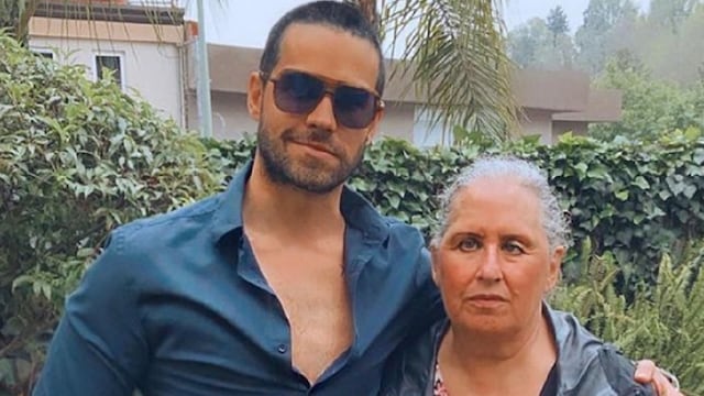 Eleazar Gómez y su mamá