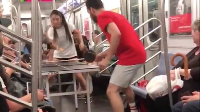 Ping-pong en el metro de NY