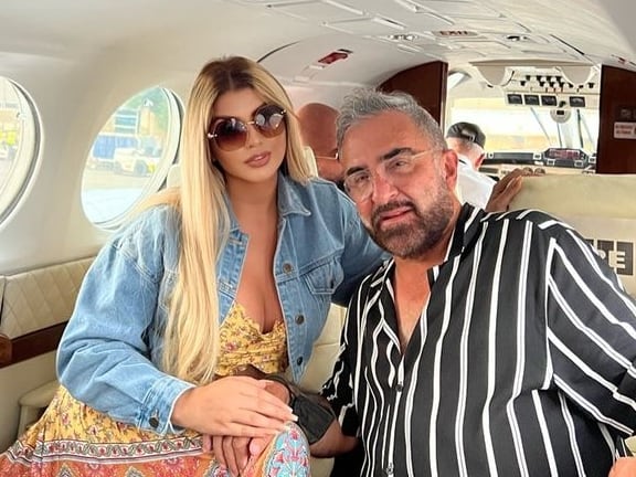 Mariana González y Vicente Fernández Jr.