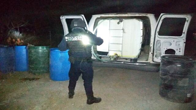 La camioneta con el contenedor de gasolina fue encontrada abandonada en una colonia de Reynosa.