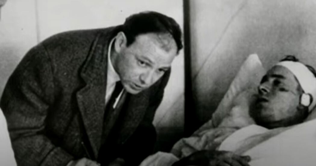 Booby Charlton sobrevivió a la tragedia de Munich.