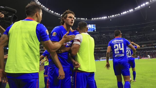 Chaquito Giménez festeja su gol